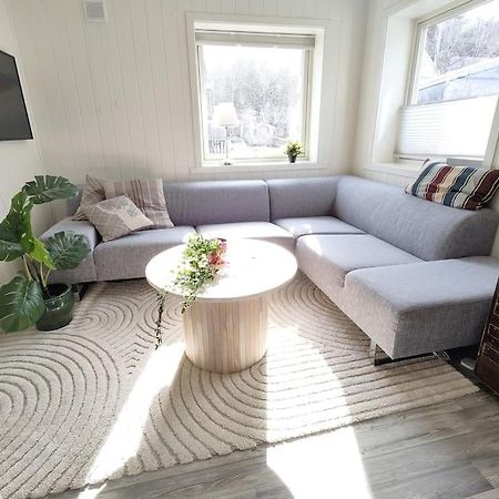 Comfy Apartment In Quiet Neighbourhood Svolvær Esterno foto
