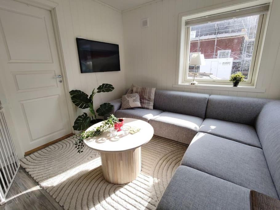 Comfy Apartment In Quiet Neighbourhood Svolvær Esterno foto